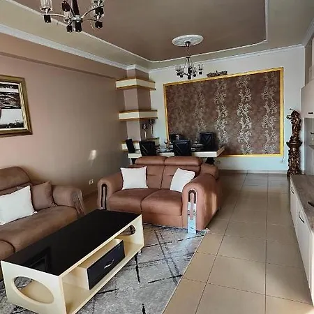 Aria Con Vista Sul Teatro Migjeni Daire Shkodër